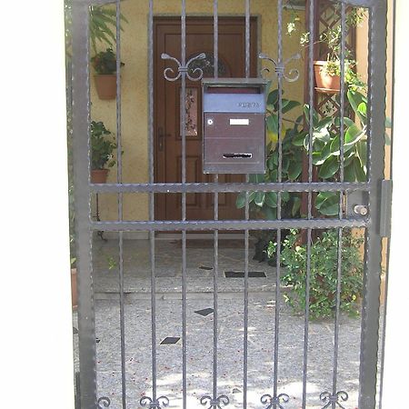Il Fenicottero Elmas Bed & Breakfast Exterior photo